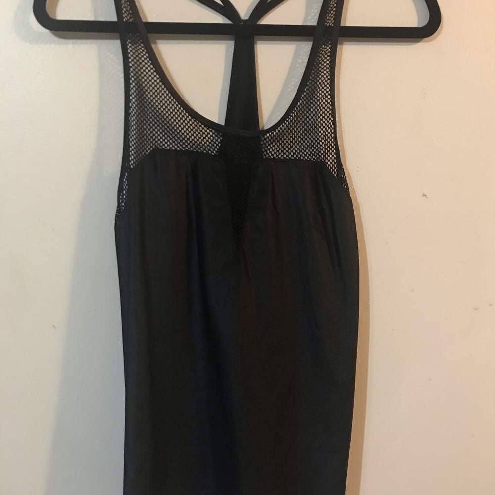 Shiny black work out tank